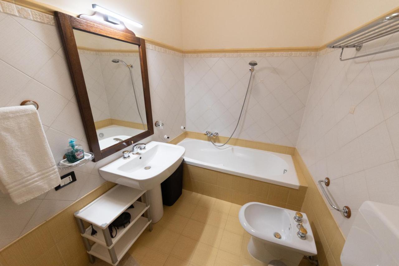 Stella Maris Case Vacanze 巴莱斯特拉泰 外观 照片